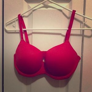 PINK Lightly Lined Wear Everywhere Bra